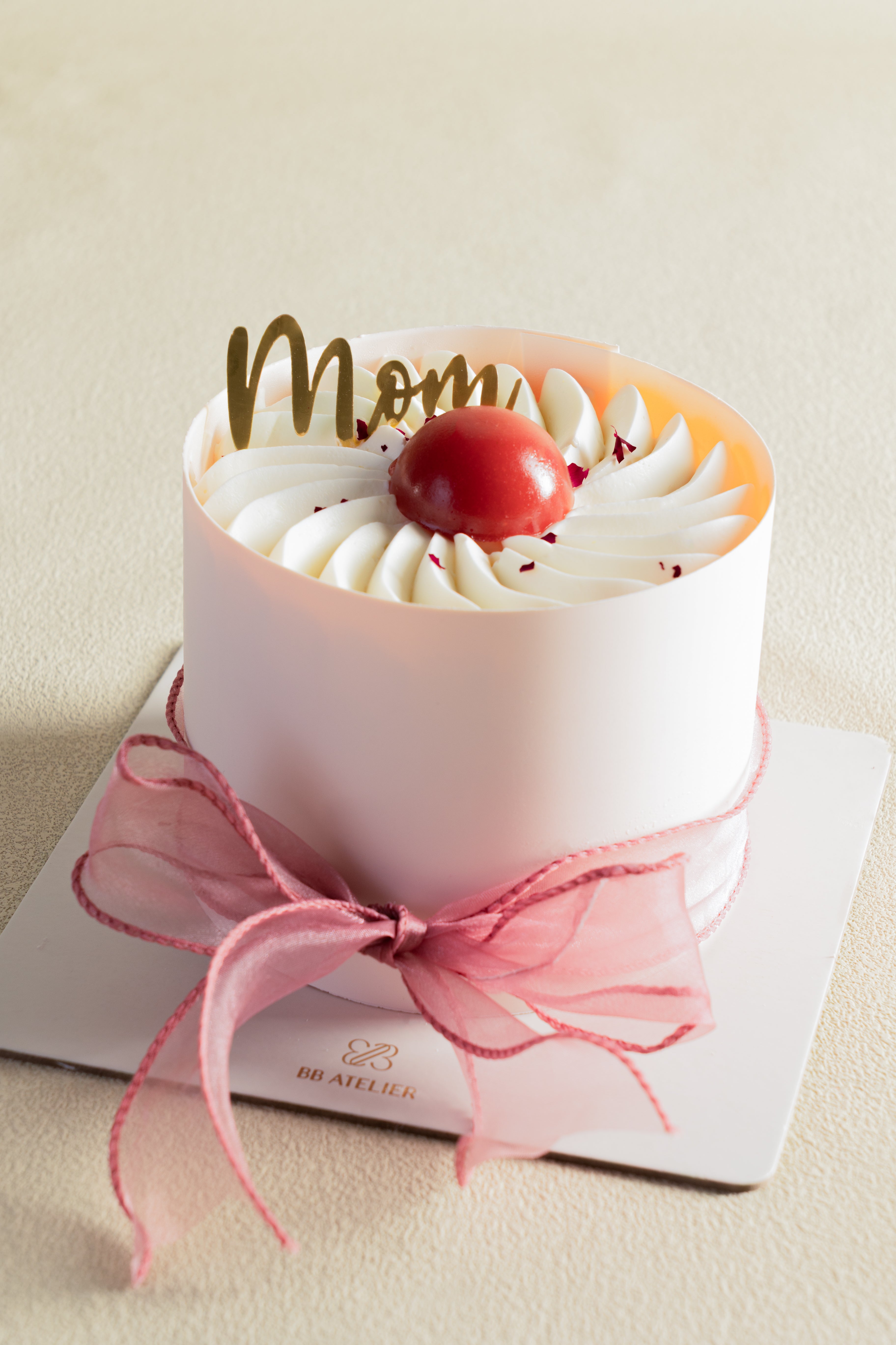 Jasmine Strawberries White Peach Cake (Mother's Day Special)